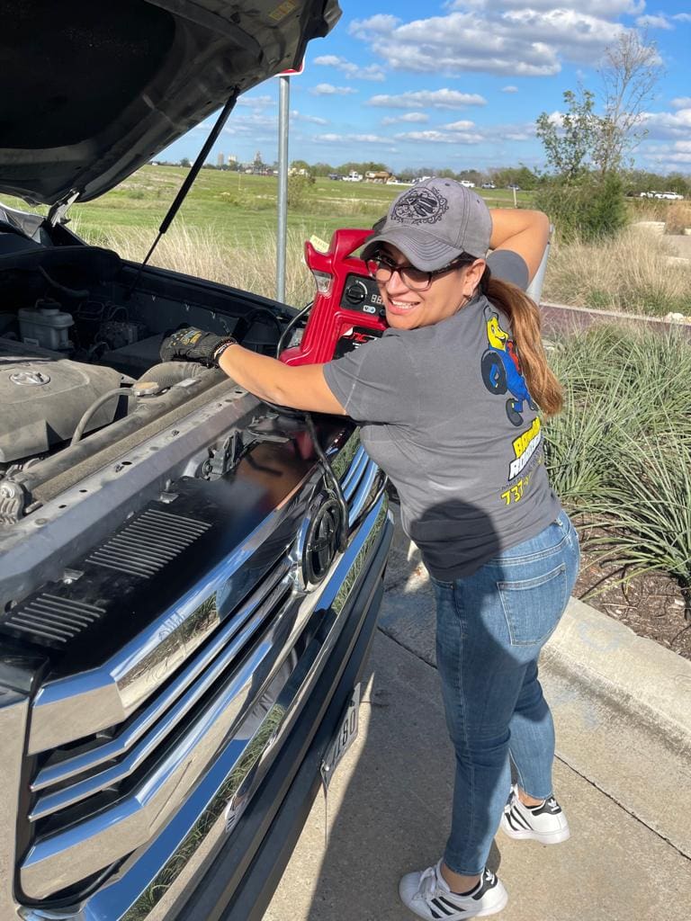 Banana Roadside technician on the job in Austin